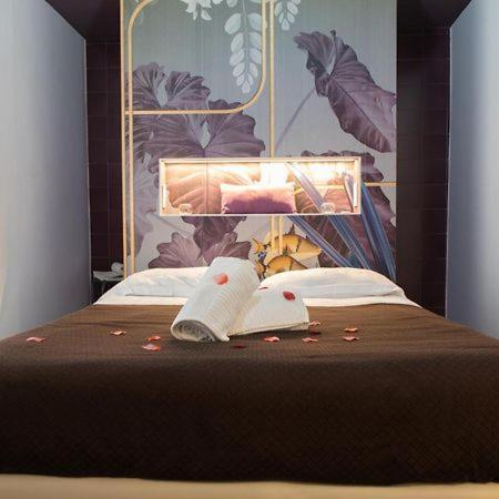 Vicolo Delle Belle Suite แตร์ราชินา ภายนอก รูปภาพ