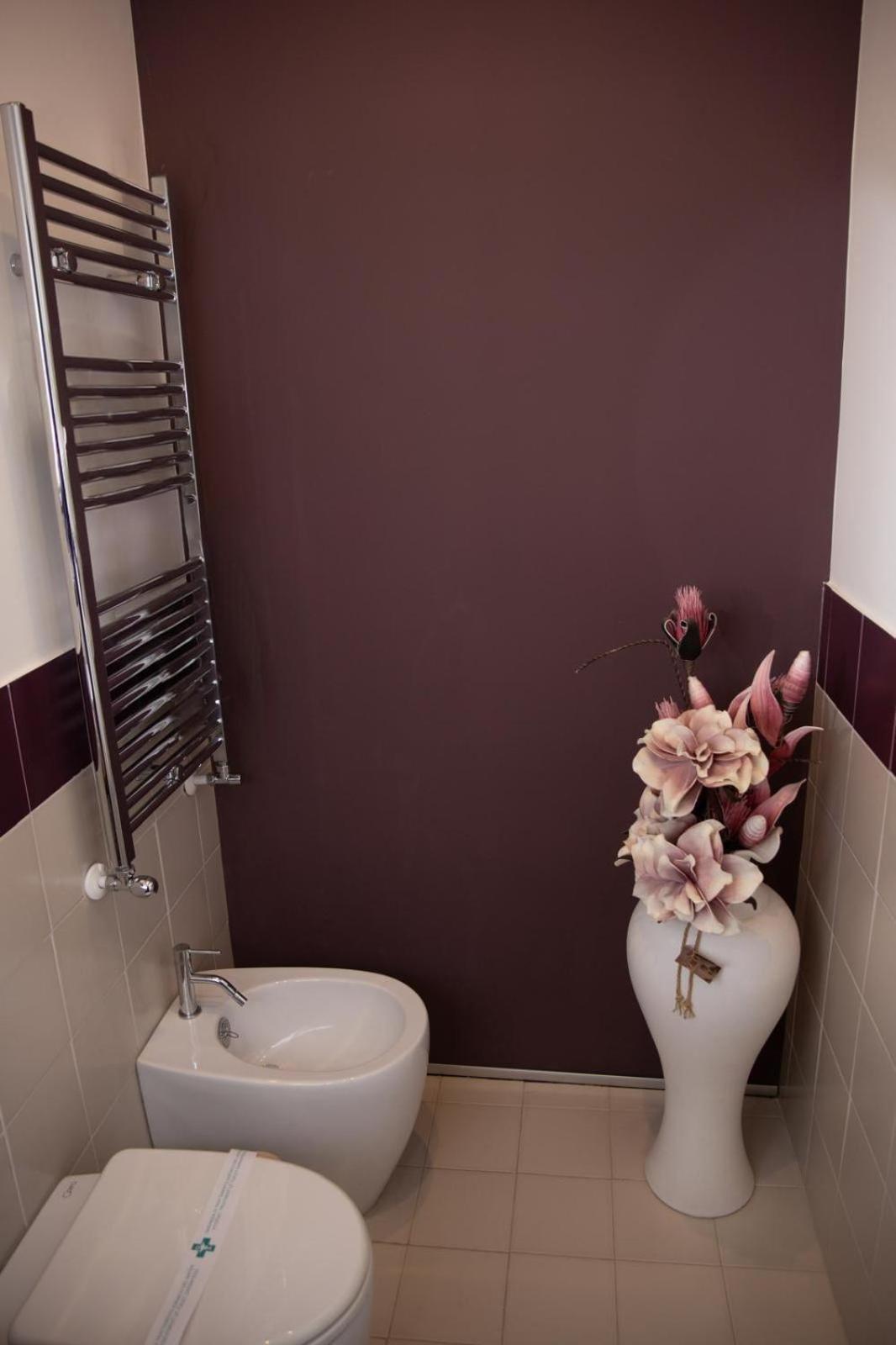 Vicolo Delle Belle Suite แตร์ราชินา ภายนอก รูปภาพ