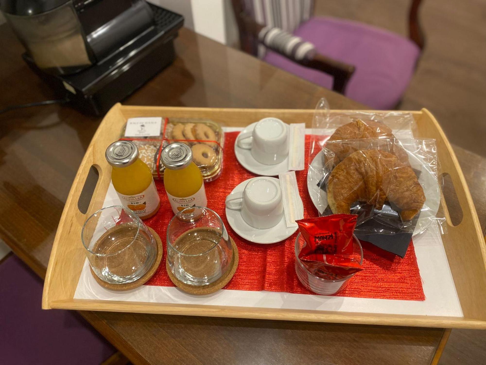 Vicolo Delle Belle Suite แตร์ราชินา ภายนอก รูปภาพ